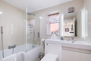 Cherry Banks 5 Bedroom & 3 Bathroom Hse