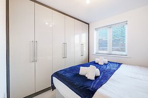 Cherry Banks 5 Bedroom & 3 Bathroom Hse