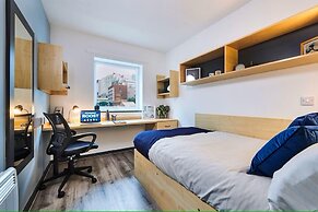 Student Only Capital Gate