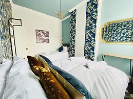 Blackpool - 4 Beds - Sleeps 10 - Pet Friendly