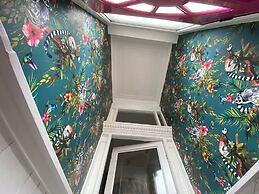 Blackpool - 4 Beds - Sleeps 10 - Pet Friendly