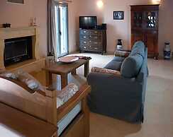 Villa Eleni - Garden Pool Retreat Near Kardamili