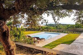 Villa Eleni - Garden Pool Retreat Near Kardamili