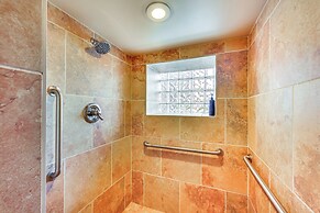 1 Mi to Dtwn: Cozy Retreat in New Kensington!