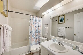 3 Mi to Randolph Afb: Family Home w/ Poker Table!