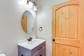 9 Mi to Dtwn Blue Ridge: Cabin w/ Deck & Grill!