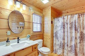 9 Mi to Dtwn Blue Ridge: Cabin w/ Deck & Grill!