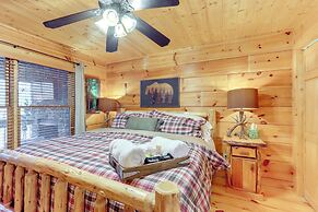 9 Mi to Dtwn Blue Ridge: Cabin w/ Deck & Grill!