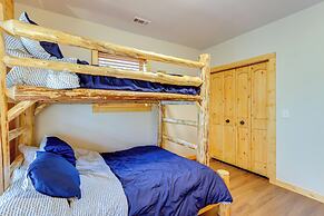 9 Mi to Dtwn Blue Ridge: Cabin w/ Deck & Grill!