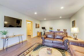 9 Mi to Dtwn Blue Ridge: Cabin w/ Deck & Grill!