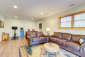 9 Mi to Dtwn Blue Ridge: Cabin w/ Deck & Grill!