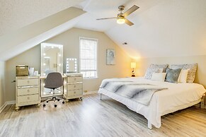 Pet-friendly Home w/ Private Hot Tub in Wilmington