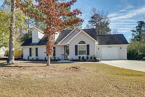 Pet-friendly Home w/ Private Hot Tub in Wilmington