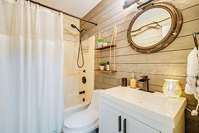 Pet-friendly Home w/ Private Hot Tub in Wilmington