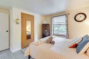 Community Pools & Hot Tub: Albrightsville Cottage!