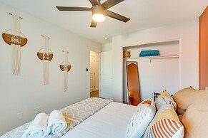 Hot Tub + Patio: Desert Getaway in Joshua Tree!