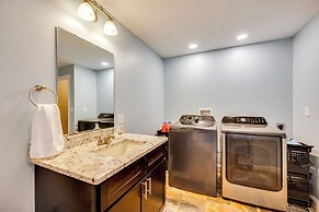 Mtn-view Gem w/ Hot Tub & Fire Pit in North Conway