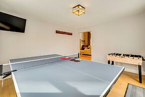 Mtn-view Gem w/ Hot Tub & Fire Pit in North Conway