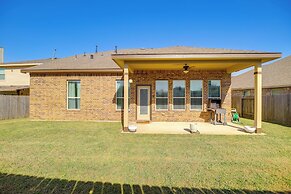 22 Mi to Dtwn Houston: Spacious Baytown Home!