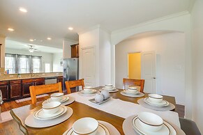 22 Mi to Dtwn Houston: Spacious Baytown Home!