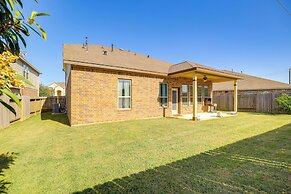 22 Mi to Dtwn Houston: Spacious Baytown Home!