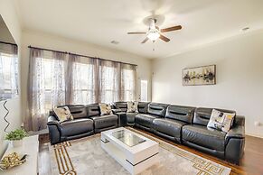 22 Mi to Dtwn Houston: Spacious Baytown Home!