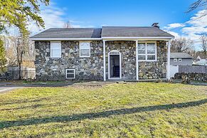 1 Mi to Dtwn: Home w/ Deck in Saratoga Springs