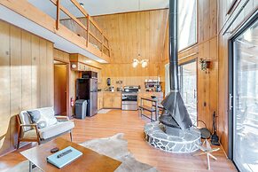 Hot Tub, Deck & Fire Pit: Secluded Cabin in Murphy