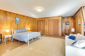 Hot Tub, Deck & Fire Pit: Secluded Cabin in Murphy