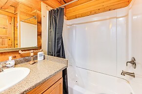 3 Mi to Kenai River: Secluded Sterling Cabin!
