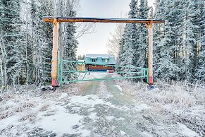 3 Mi to Kenai River: Secluded Sterling Cabin!