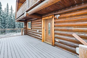 3 Mi to Kenai River: Secluded Sterling Cabin!