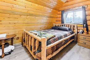 3 Mi to Kenai River: Secluded Sterling Cabin!