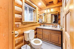 3 Mi to Kenai River: Secluded Sterling Cabin!