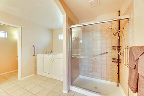 Near Golfing & Green Spaces: Florence Family Home!