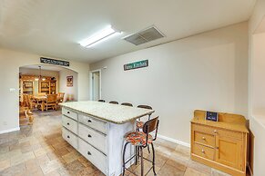Near Golfing & Green Spaces: Florence Family Home!