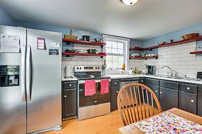 Farmhouse on 1 Acre Near Historic Dtwn Danville