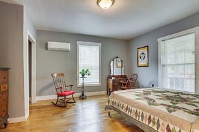 Farmhouse on 1 Acre Near Historic Dtwn Danville