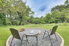 Farmhouse on 1 Acre Near Historic Dtwn Danville