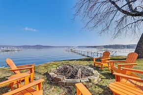 Lake Wisconsin Retreat w/ Dock: Great for Groups!