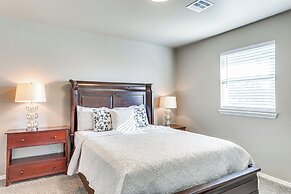 4 Mi to Dtwn Guthrie: Family Home w/ Fire Pit!