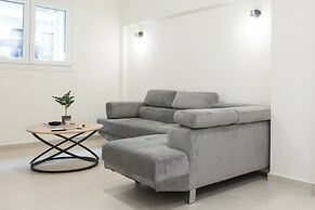 Cozy 1 Bd Getaway Apt in Lively Kipseli