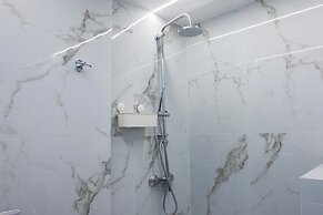 Cozy 1 Bd Getaway Apt in Lively Kipseli