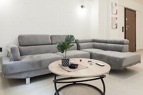 Cozy 1 Bd Getaway Apt in Lively Kipseli