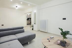 Cozy 1 Bd Getaway Apt in Lively Kipseli