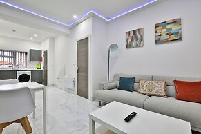 Modern 2 Bed House - Sleeps 4