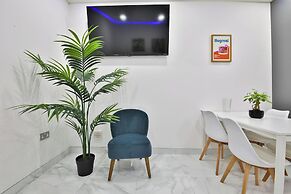 Modern 2 Bed House - Sleeps 4