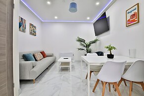 Modern 2 Bed House - Sleeps 4