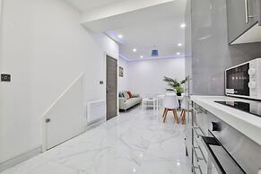 Modern 2 Bed House - Sleeps 4