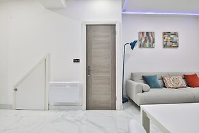 Modern 2 Bed House - Sleeps 4